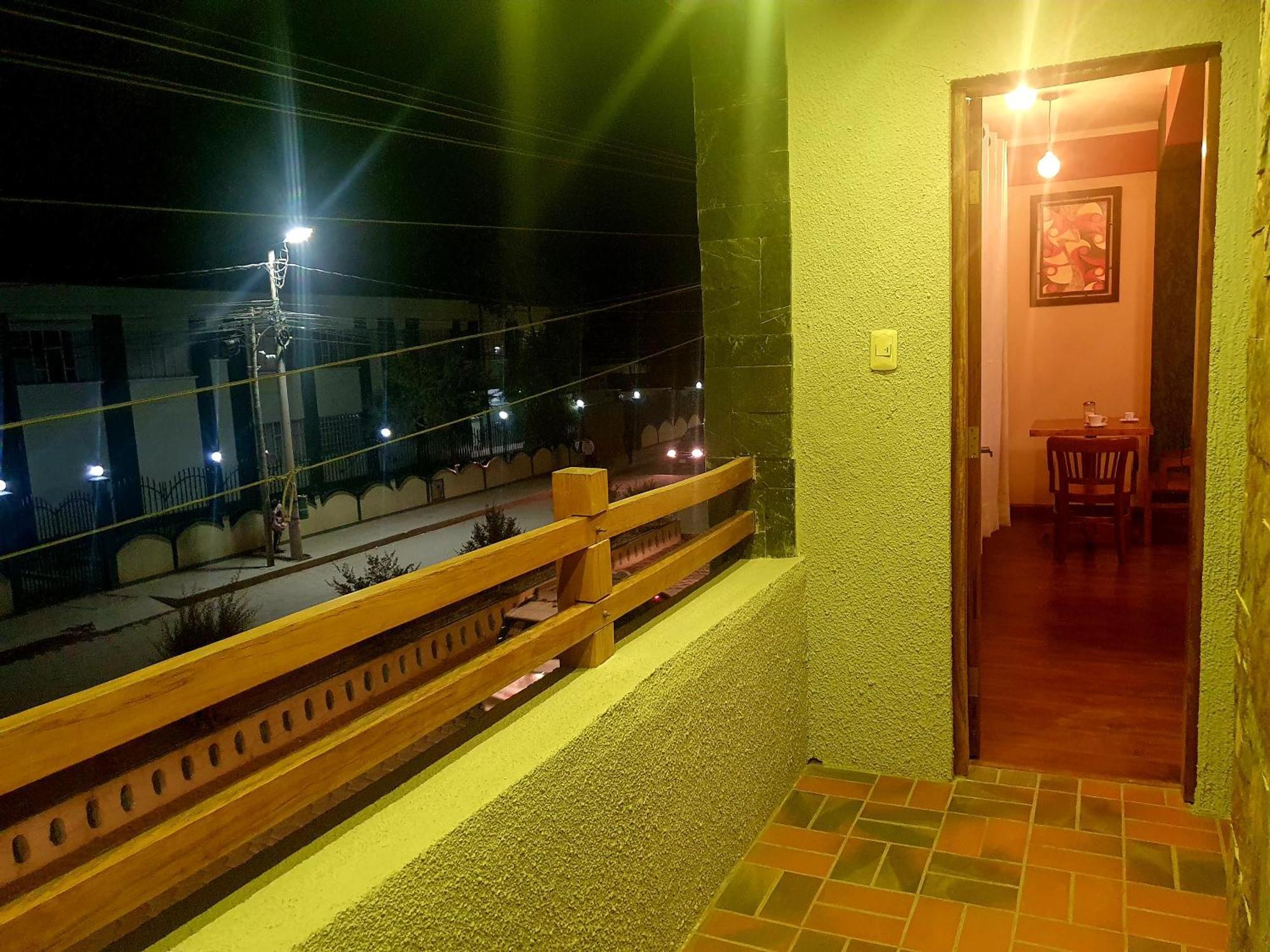 Hostal Cagnapa Restobar Uyuni Dış mekan fotoğraf